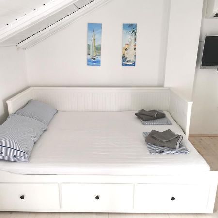 Ribar 2 Apartment นยีวีเซ ภายนอก รูปภาพ
