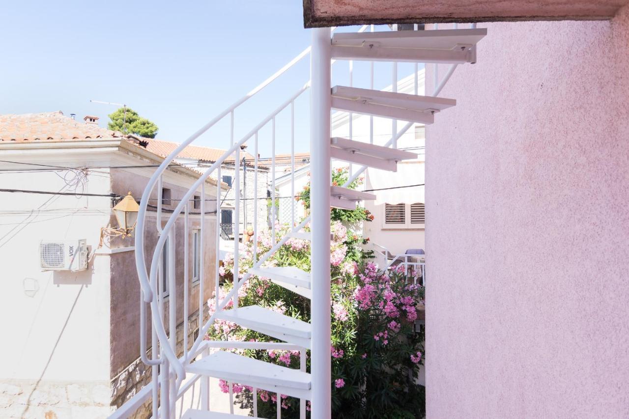 Ribar 2 Apartment นยีวีเซ ภายนอก รูปภาพ