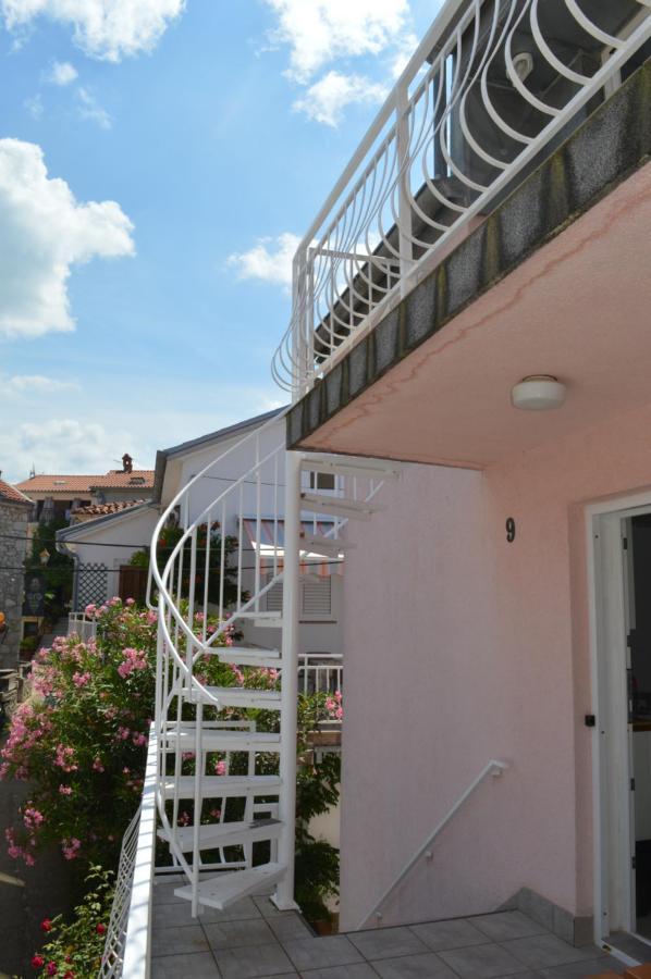 Ribar 2 Apartment นยีวีเซ ภายนอก รูปภาพ