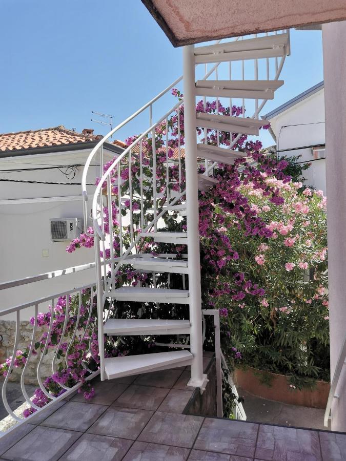 Ribar 2 Apartment นยีวีเซ ภายนอก รูปภาพ