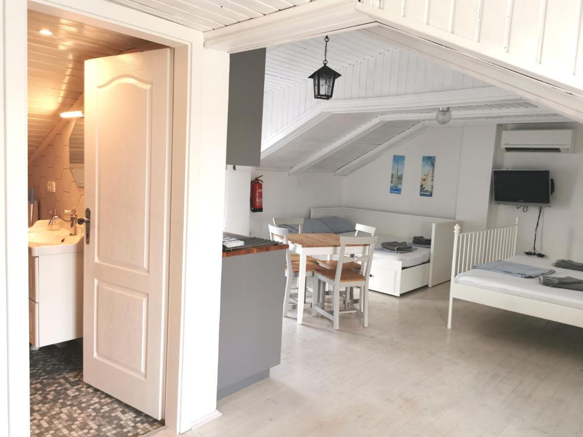Ribar 2 Apartment นยีวีเซ ภายนอก รูปภาพ